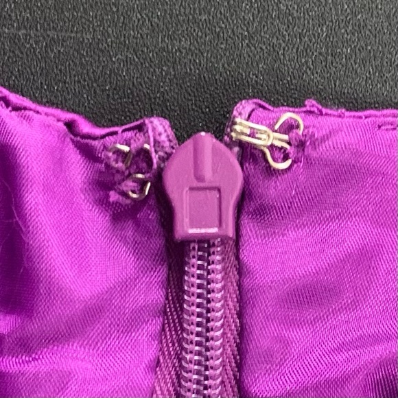 Adrianna Papell solid purple flowing halter evening party dress. - Picture 15 of 16